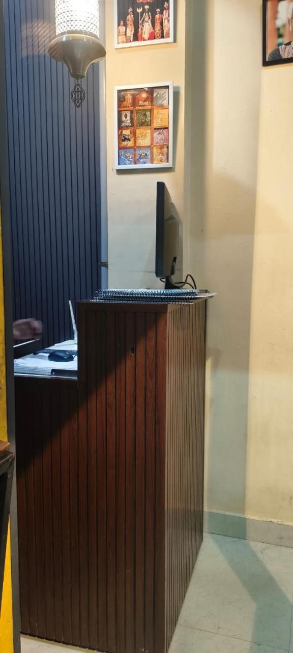 Marina -okhlee Homestay Varanasi