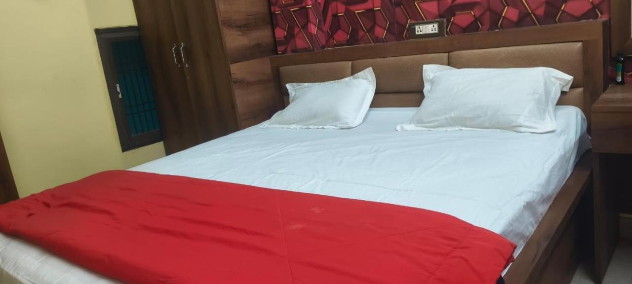 Marina -okhlee Homestay Varanasi