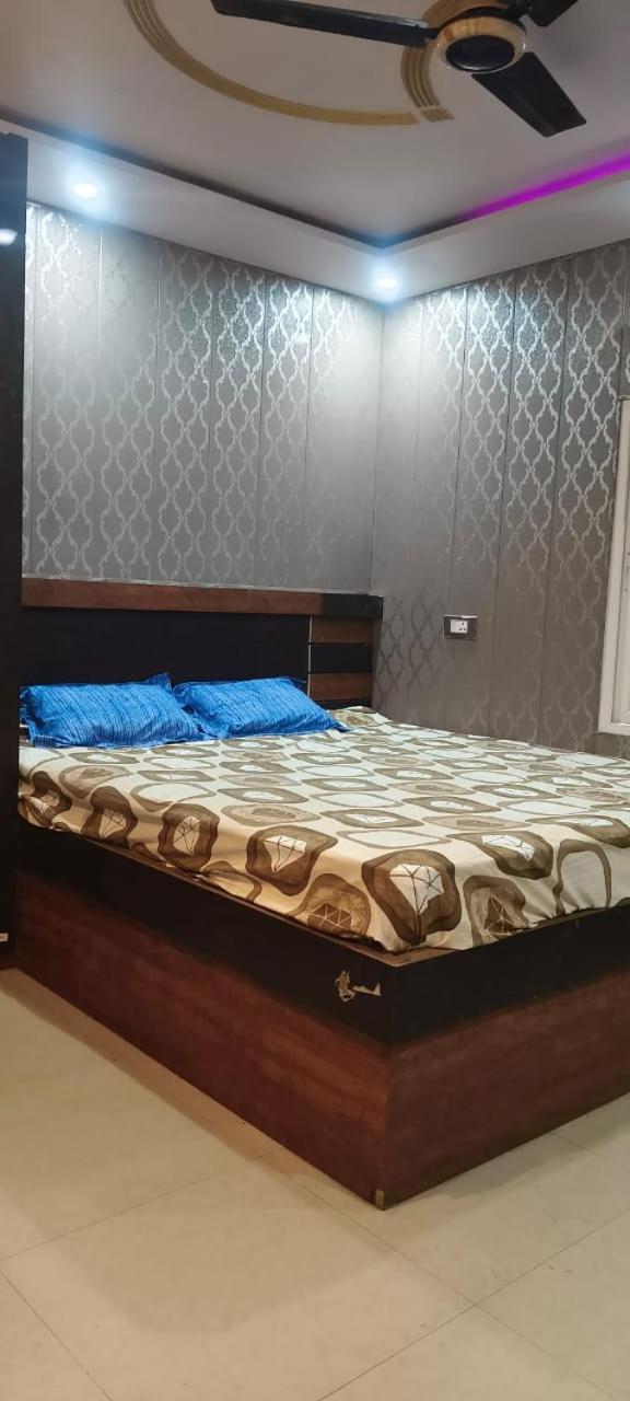 Marina -okhlee Homestay *